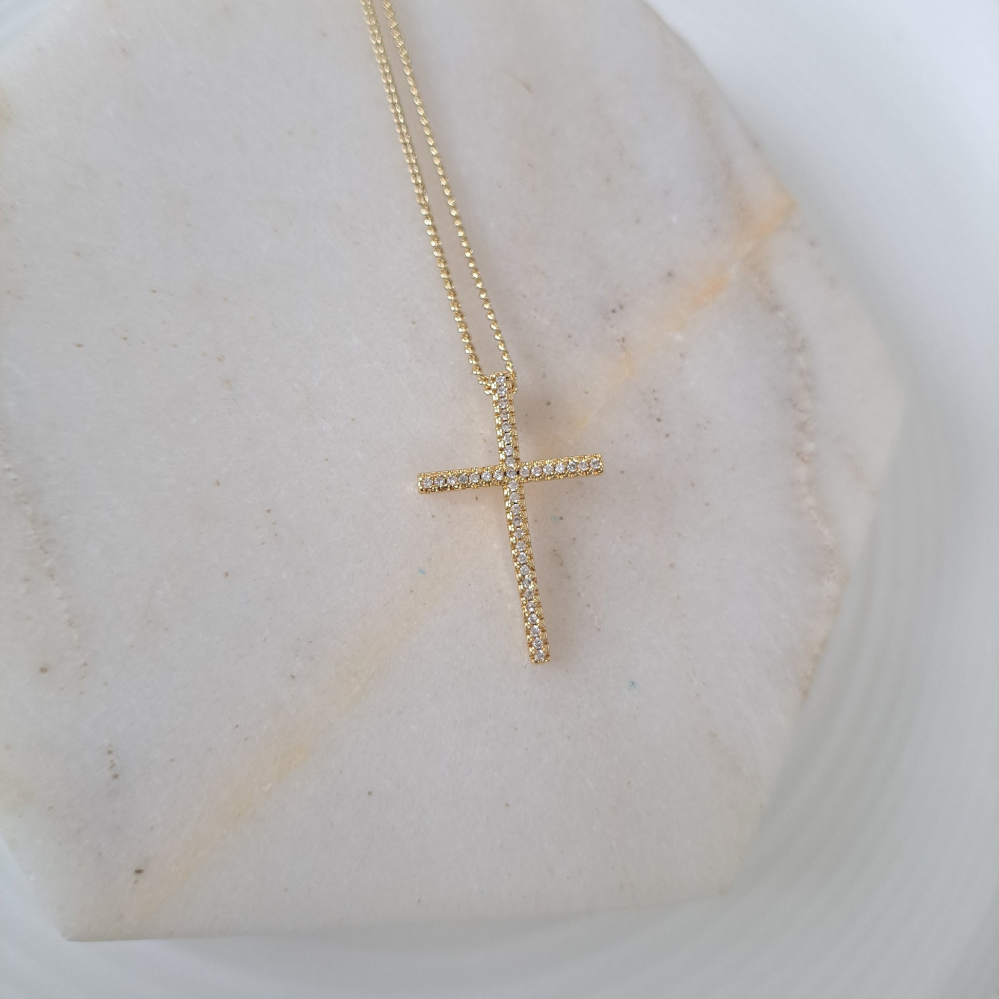 Cruz zirconia